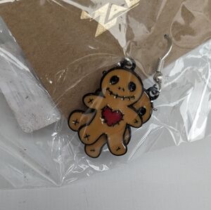 Voodoo earrings. Super cute!